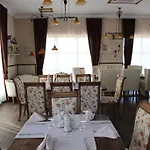 Apartments Atia 체르노모레츠