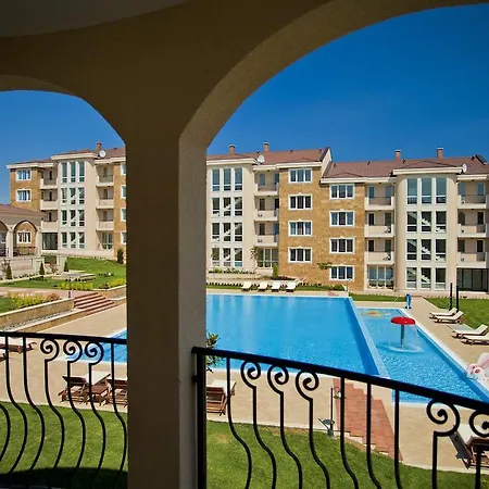 Ξενοδοχείο με διαμερίσματα Apartments Atia 3*