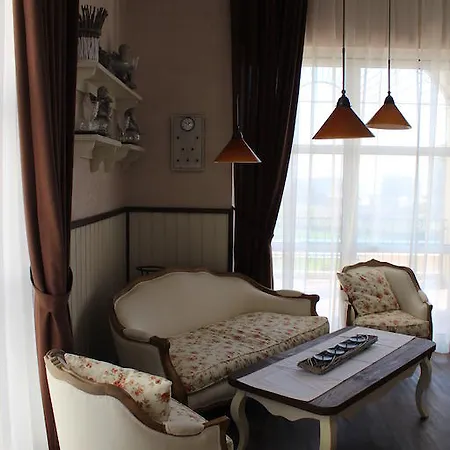 Ξενοδοχείο με διαμερίσματα Apartments Atia 3*