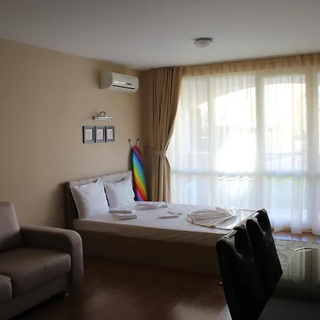 Ξενοδοχείο με διαμερίσματα Apartments Atia Τσερνομόρετς