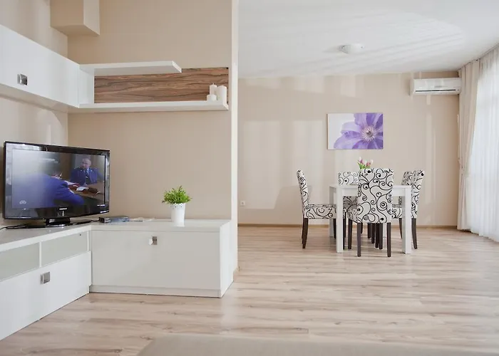 阿迪亚度假酒店 切尔诺莫雷茨